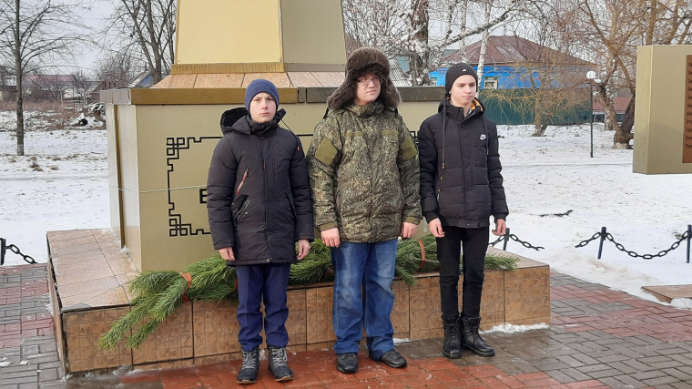 19 января в селе Глуховка на Мемориале памяти 73-м воинам - землякам не вернувшимся с полей сражений в период ВОВ проведен торжественный митинг «И был наш край огнём объят!», посвященный 80-ой годовщине освобождения Алексеевского городского округа.